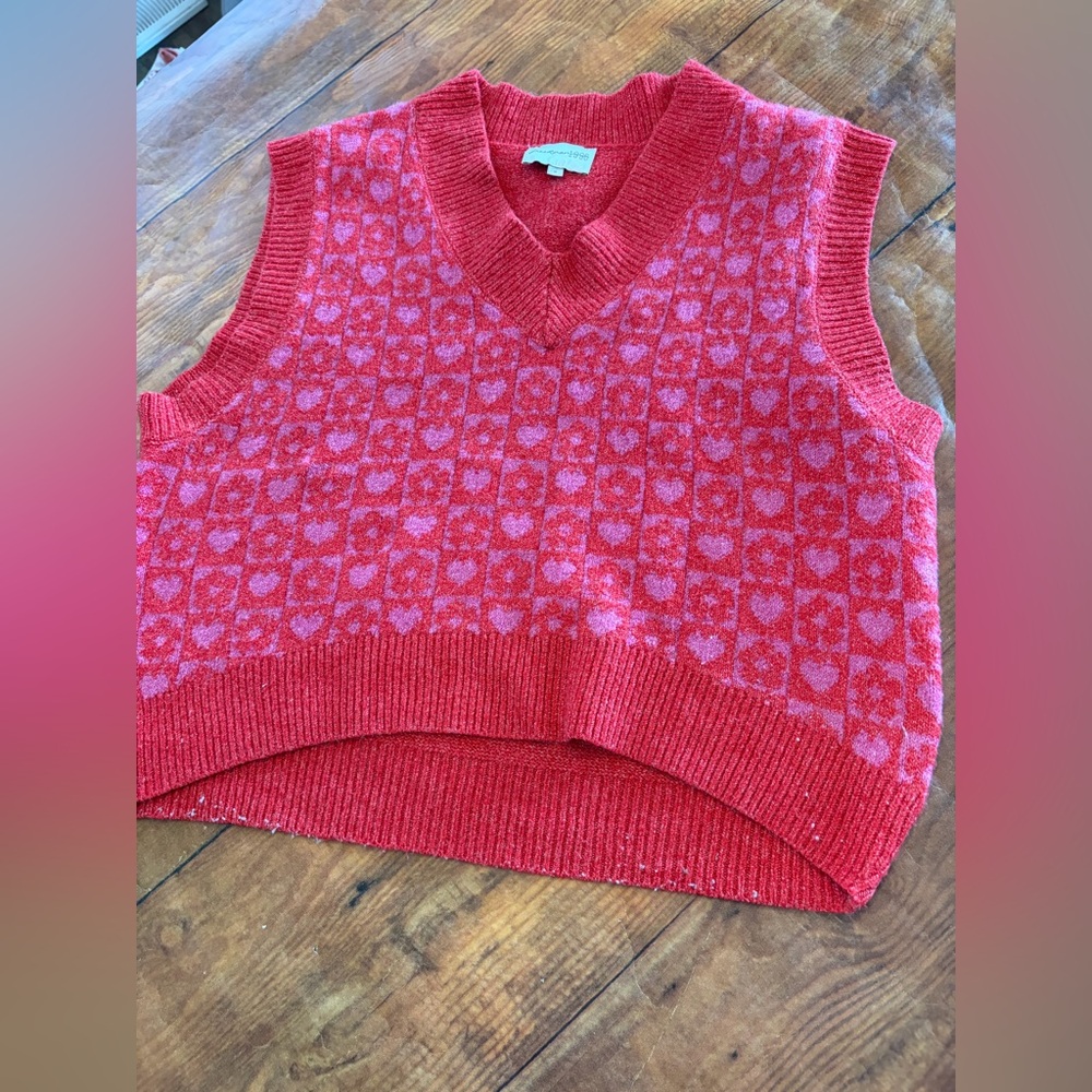 Cozy‎ Red Heart Patterned V-Neck Sweater Vest